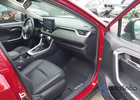 2020 Toyota Rav4 Xle Premium z USA, uszkodzony, nr VIN 2T3A1RFV3LW135997